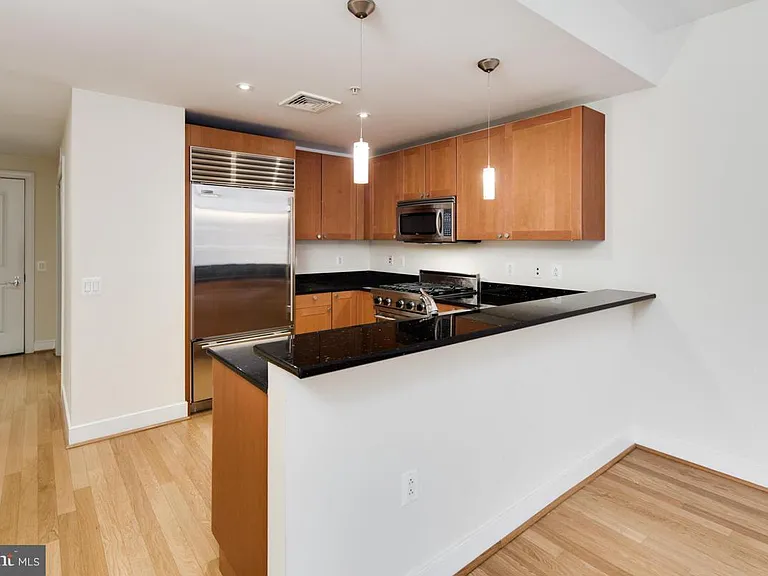 2425 L St NW #433 — Photo 7