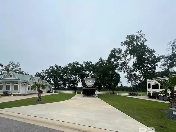 12435 Gateway Dr #173, Elberta, AL 36530