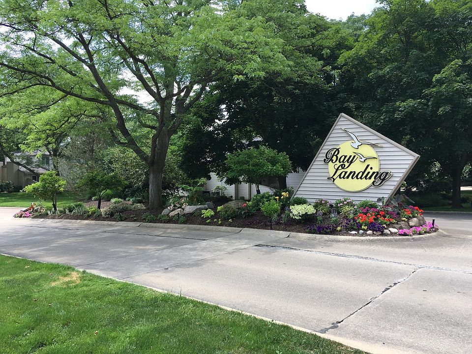 Located in Bay Landing, Westlake, which just received a Westlake in Bloom award.