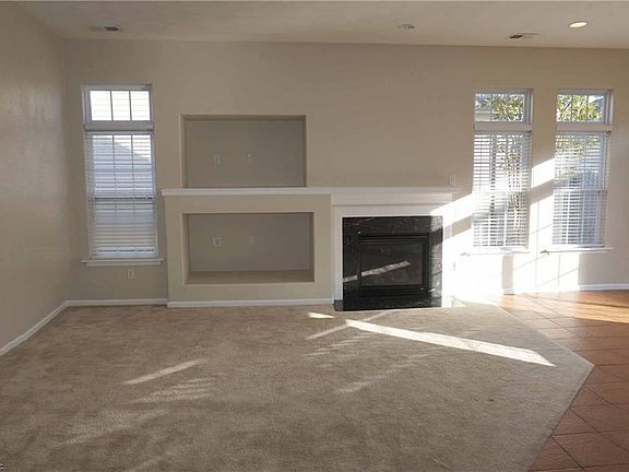 4th image of 805 Boyle Ct
