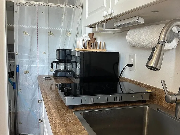 53 Winnapaug Rd #1 — Photo 7
