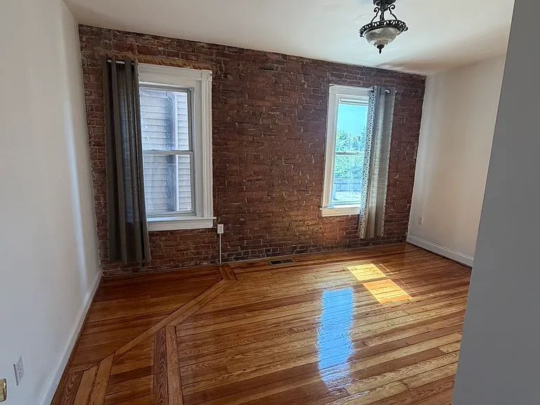 35 Adamson St #2 — Photo 5