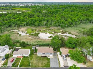 102 Marine Rd, Waretown, NJ 08758