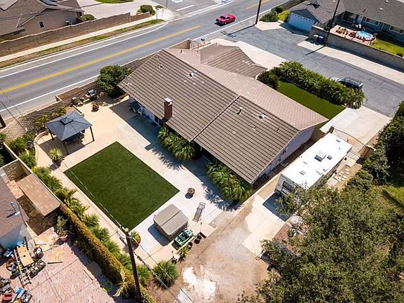 2nd image of 2115 Vanita Pl