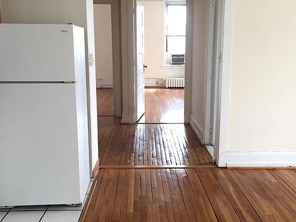 Layout of unit is very open and spacious.