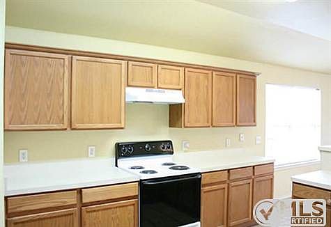5th image of 4408 Alsace Dr