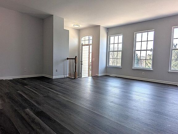 3rd image of 2593 James Madison Cir