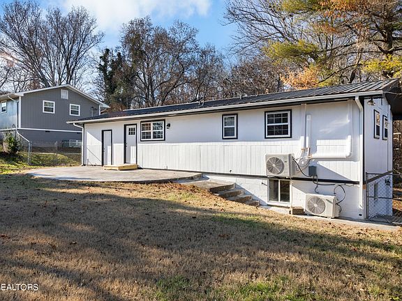 5th image of 3412 Argyle Dr