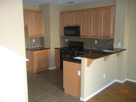 3rd image of 41920 Davenport Way Unit B