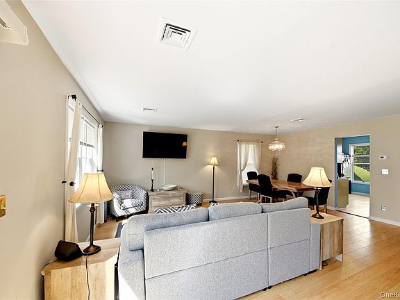 3rd image of 207 Cornwall Meadows Lane