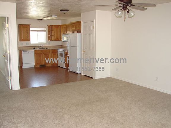 2nd image of 901 S Abigail Ct