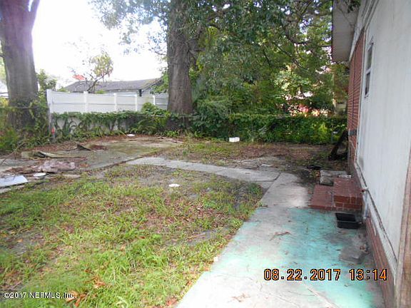 4th image of 1920 W Durkee Dr