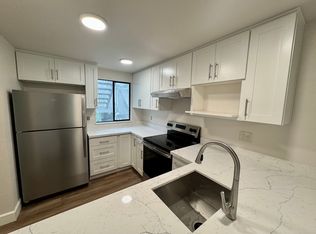 550 100th Ave SE APT 17, Bellevue, WA 98004