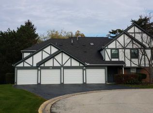 339 Essex Ct, Wood Dale, IL 60191