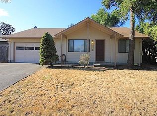 697 Hamilton St, Springfield, OR 97477