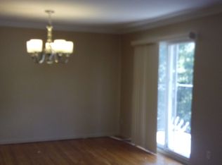 951 E 27th St #3, Brooklyn, NY 11210
