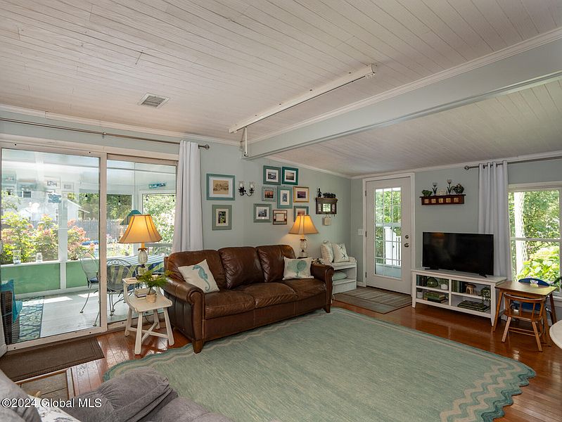 4th image of 1534 Van Hoesen Road