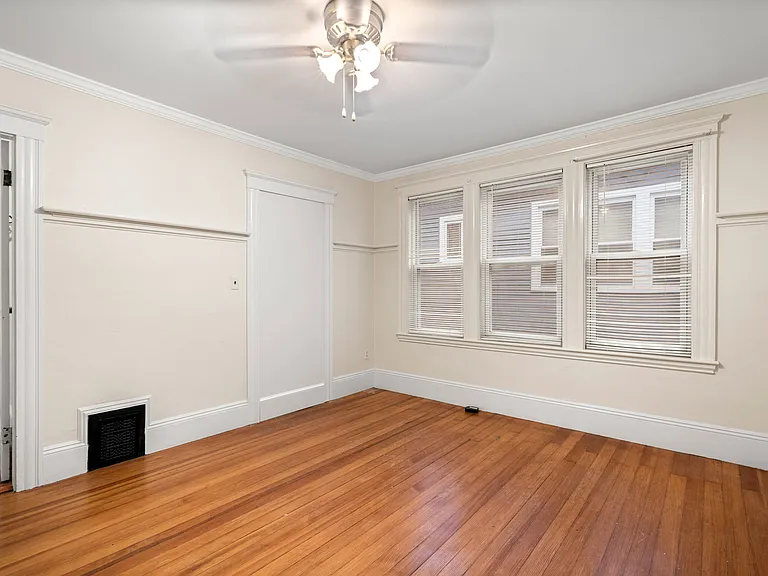 4 Chase St #2 — Photo 6