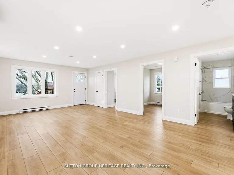 164 Dixon Dr #UPPER — Photo 6