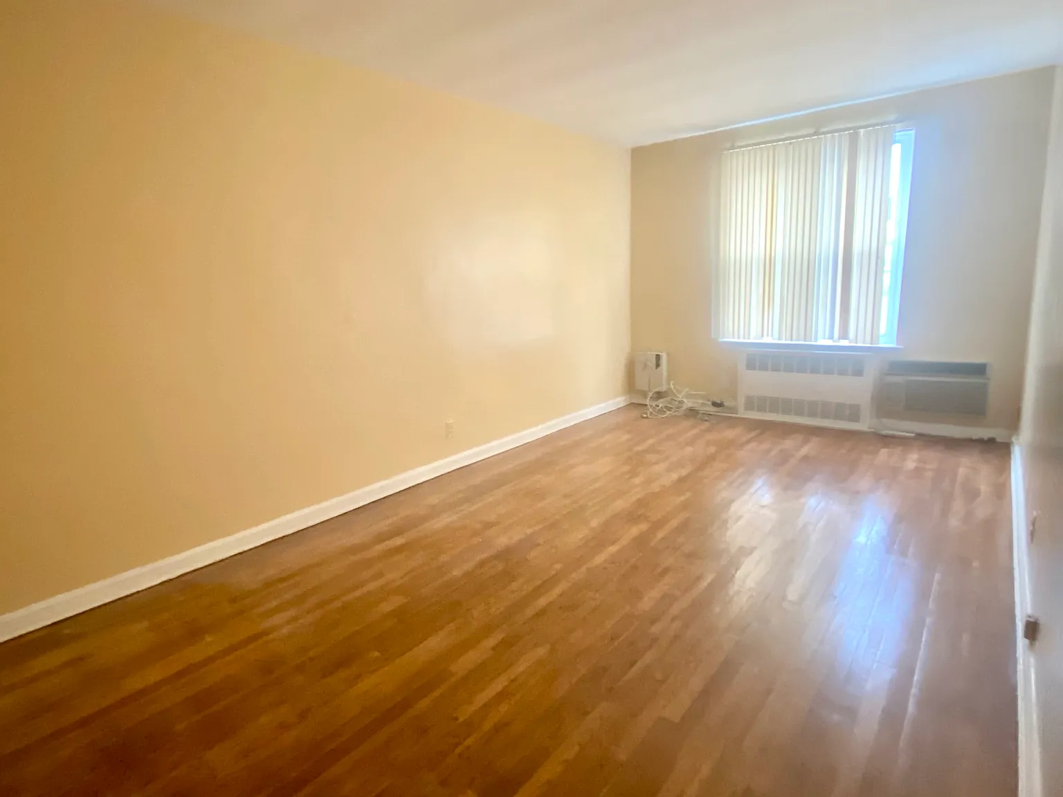 1 bed, 650 sqft, $2,100 — Photo 4