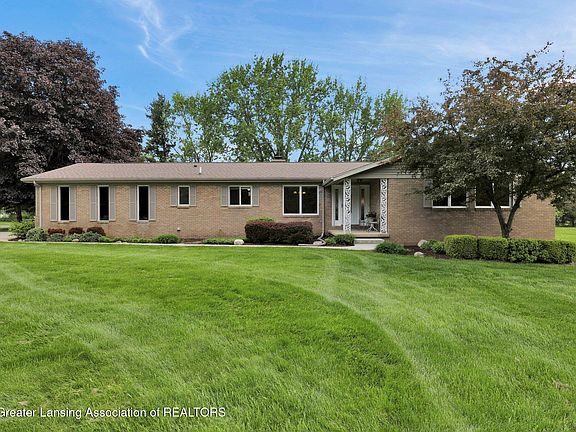 5th image of 10079 Woodland Acres Dr