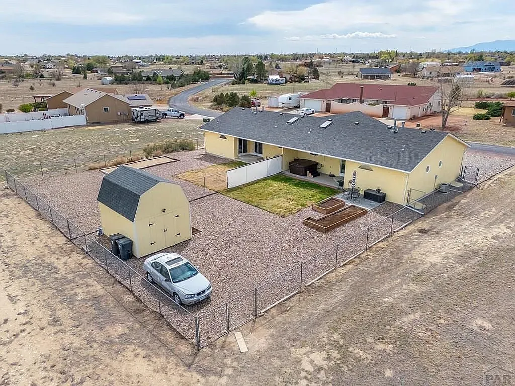 2 bed, 2220 sqft, $1,900 — Photo 3