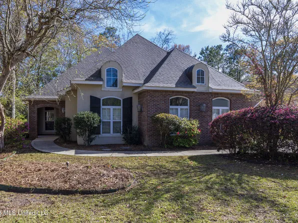 6446 Kome Dr, Diamondhead, MS 39525