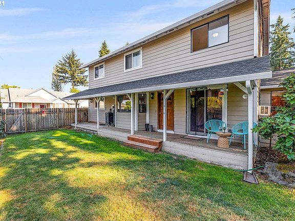 2nd image of 9804 NE 115th Ct