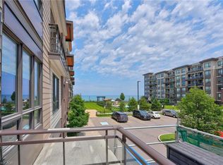 40 Esplanade Ln #206, Grimsby, ON L3M0G9