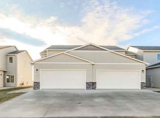 8154 E Tencate Pl, Sioux Falls, SD 57110