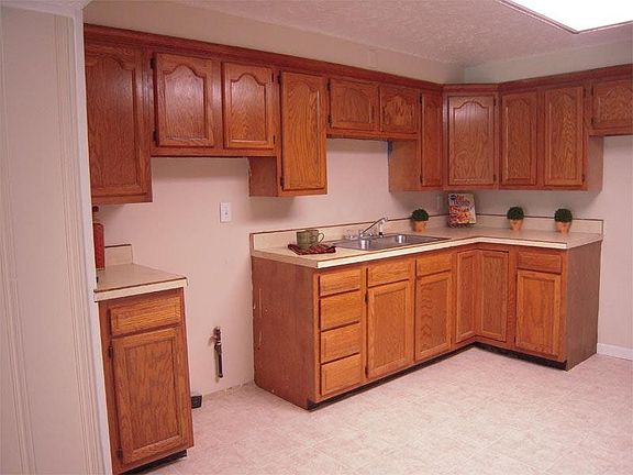 3rd image of 3841 Englewood Dr