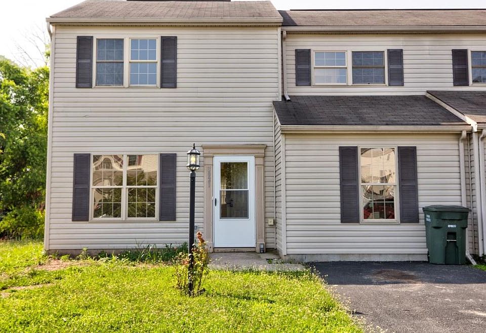 Front of townhouse
