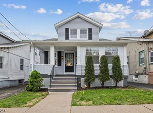 17 Brown St, Maplewood, NJ 07040