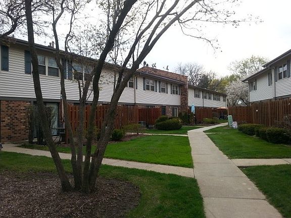 3rd image of 7312 Winthrop Way Unit 7