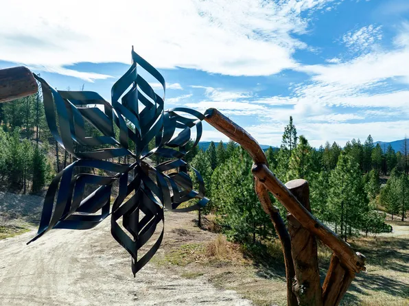 18 Lake Hts N, Eureka, MT 59917