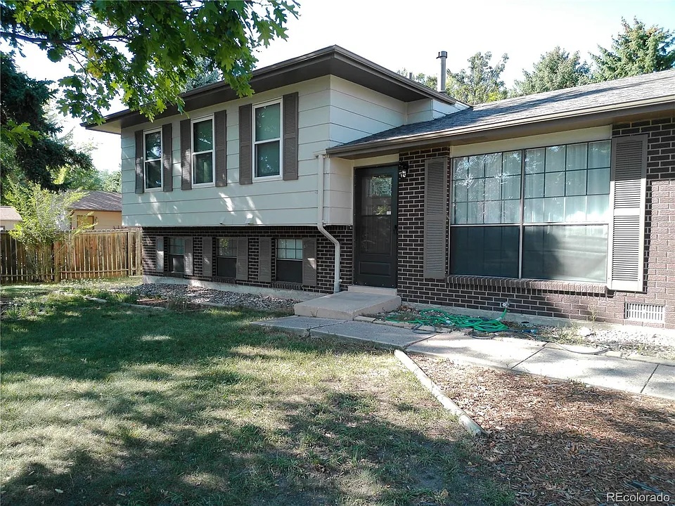 5030 Montebello Pl