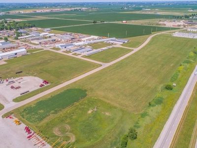 LT11PH2 Southgate Business Park Pella, Knoxville, IA, 50138