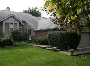 8063 Clearwater Pkwy, Indianapolis, IN 46240