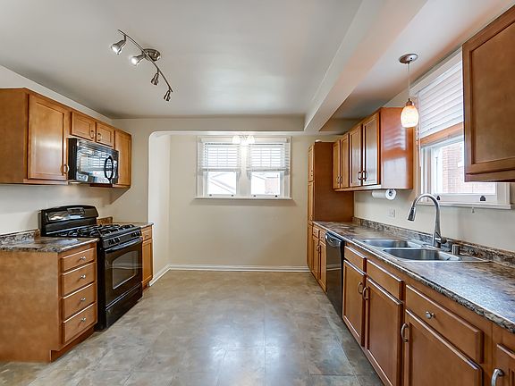 5th image of 3427 Mayfair Ave