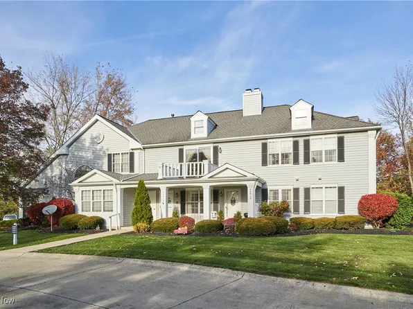 23514 Grist Mill Ct, Olmsted Falls, OH 44138