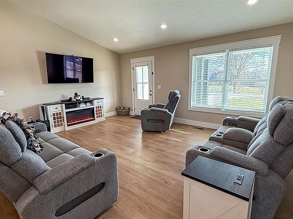 5th image of 2796 Finney Rd