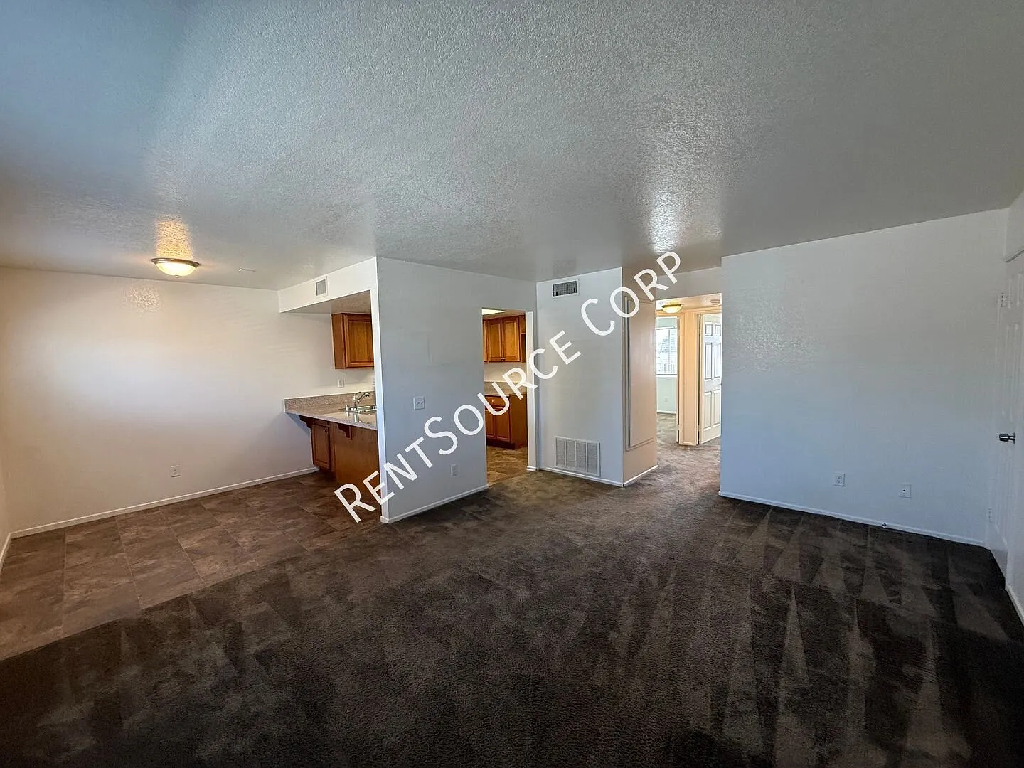 2 Bedrooms/1 Bathrooms Downstairs Condo for Rent in Rosamond in Kern County — Photo 4