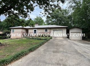 130 Pinecrest Rd, Bessemer, AL 35023