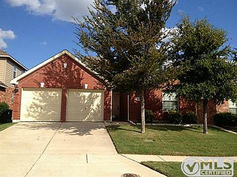 1st image of 2409 Geneva Ln
