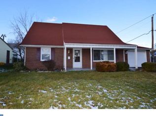 51 Hopewell Ln, Willingboro, NJ