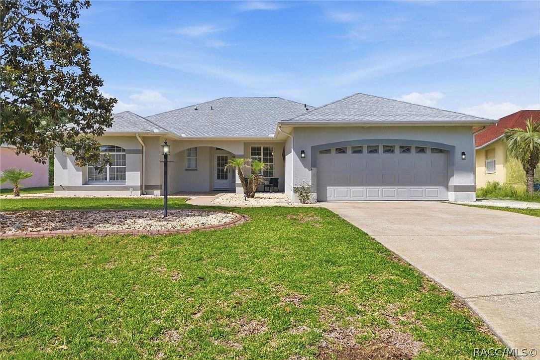 434 W Crestmont Ct