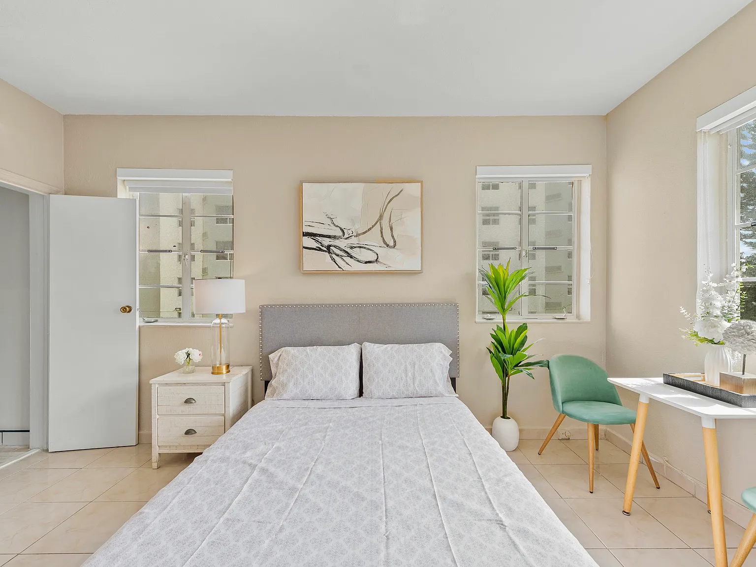 Studio, 400 sqft, $1,550 — Photo 2