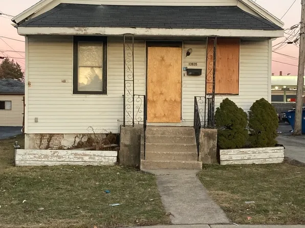 12635 S Honore St, Calumet Park, IL 60827