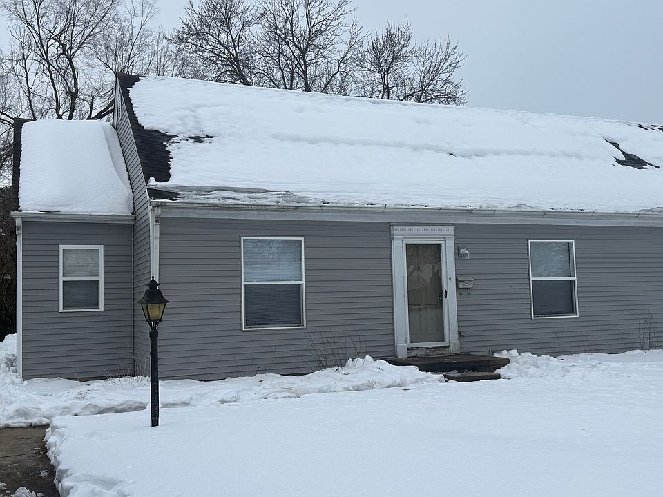 1st image of 3619 Camelot Ln