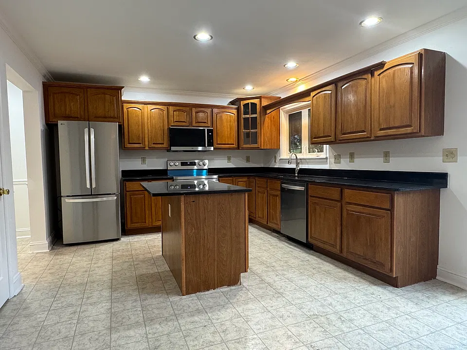 51 Baltusrol Dr